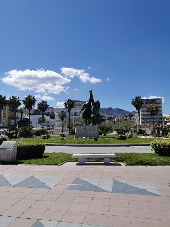 Lido Beachfront 토레몰리노스 외부 사진
