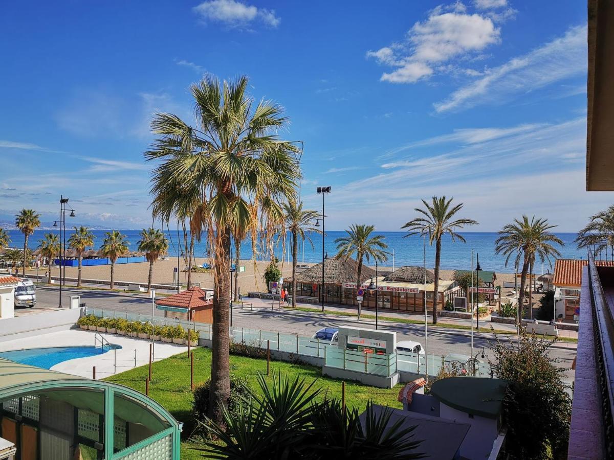 Lido Beachfront 토레몰리노스 외부 사진